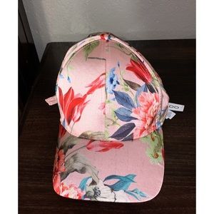 ALDO cap